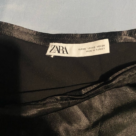 ZARA SATIN EFFECT MIDI SKIRT BLACK M - Picture 7 of 13